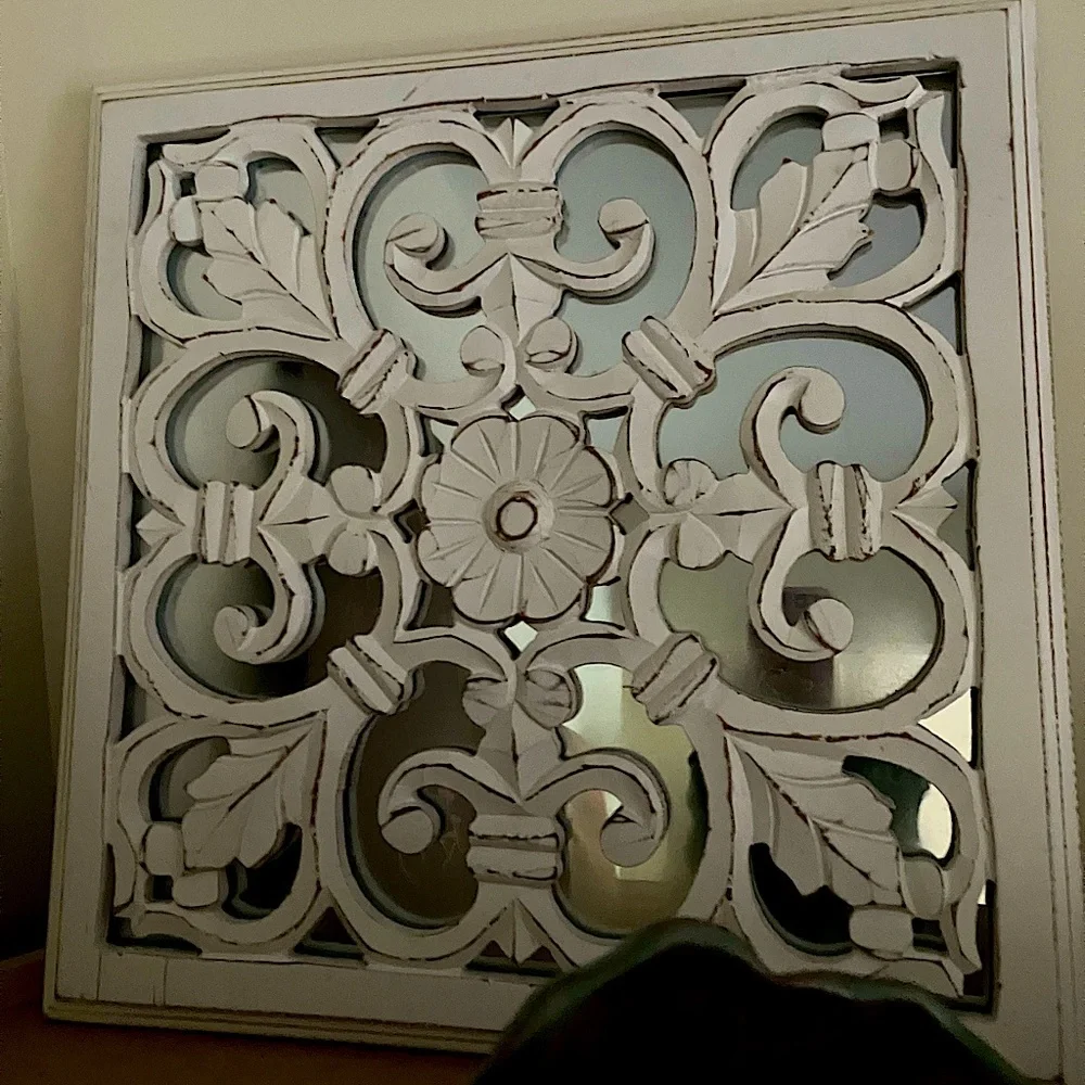 Elegant White Floral Wall Decor - Never used, 12”